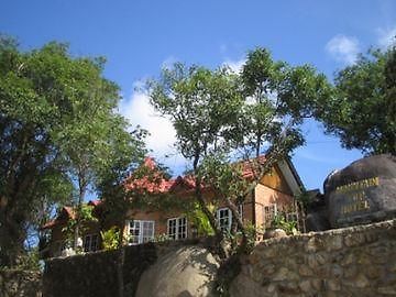 Mountain Top Hotel Kyaikto Bagian luar foto