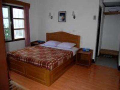 Mountain Top Hotel Kyaikto Bagian luar foto